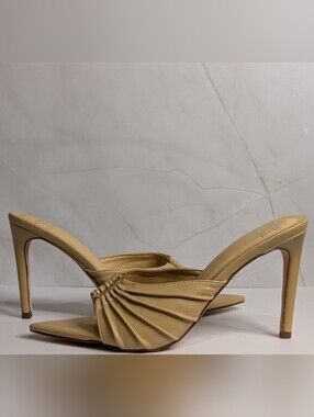 NIB Chase + Chloe Halston-37 Taupe Pointed Toe Mule Heels Size 8